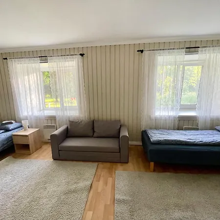 בית חווה Tooraku Turismitalu